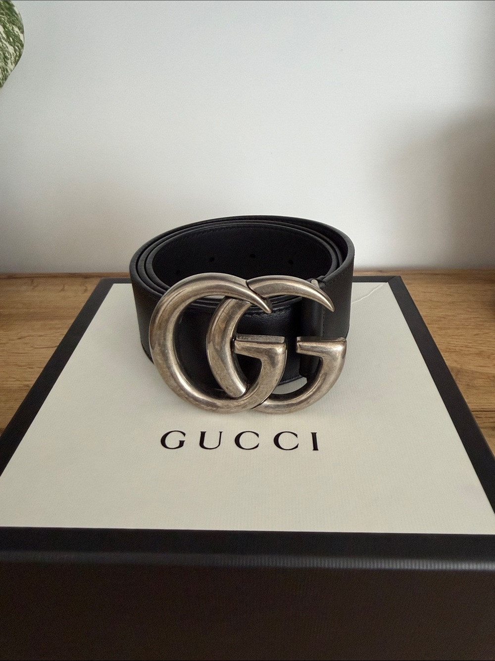 Gucci Black Leather Belt with Silver Double G Buckle